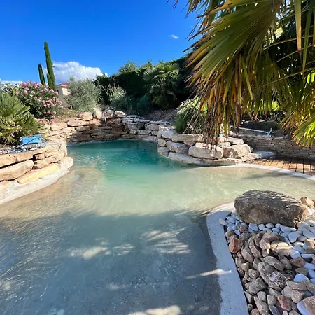 Chapulay Bed and Breakfast 3*