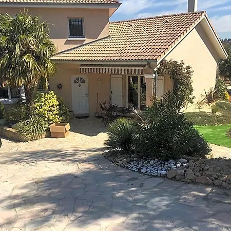 Bed & Breakfast Chapulay 3*