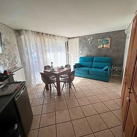Bed & Breakfast Chapulay 3*